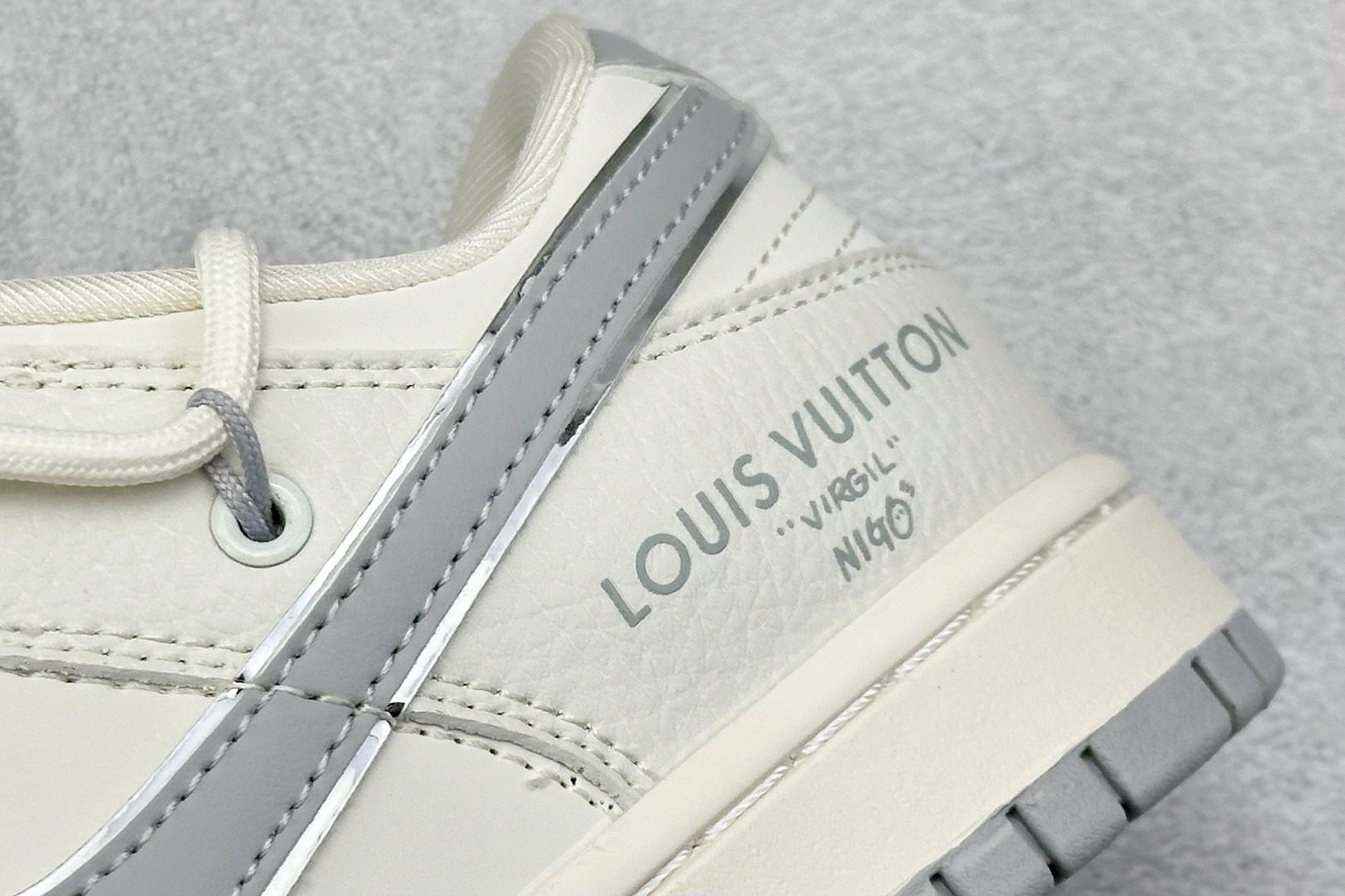 耐克Louis Vuitton x Nike SB Dunk Low纯原版本LV联名SB Dunk米白灰解构绑带板鞋 莆田耐克代理 货号:DM6868-092