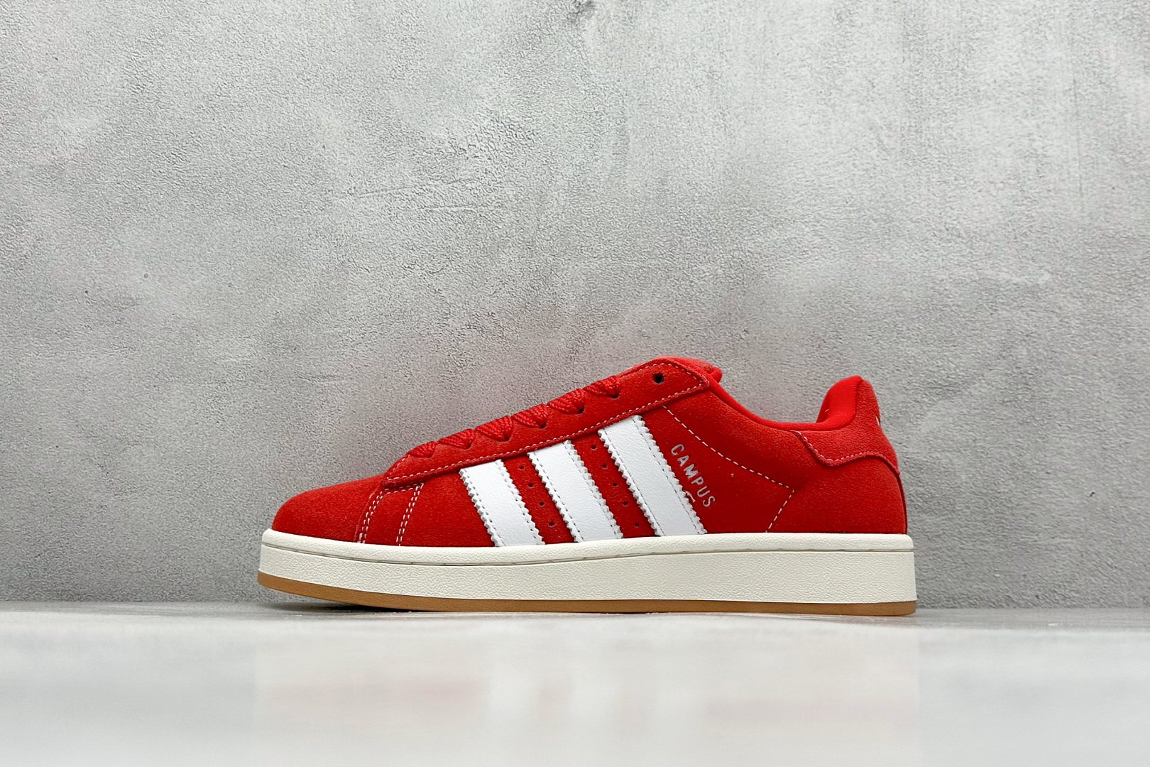 阿迪达斯adidas Originals Campus 00s纯原版本红白色面包鞋运动板鞋 莆田阿迪达斯货源 货号:H03474