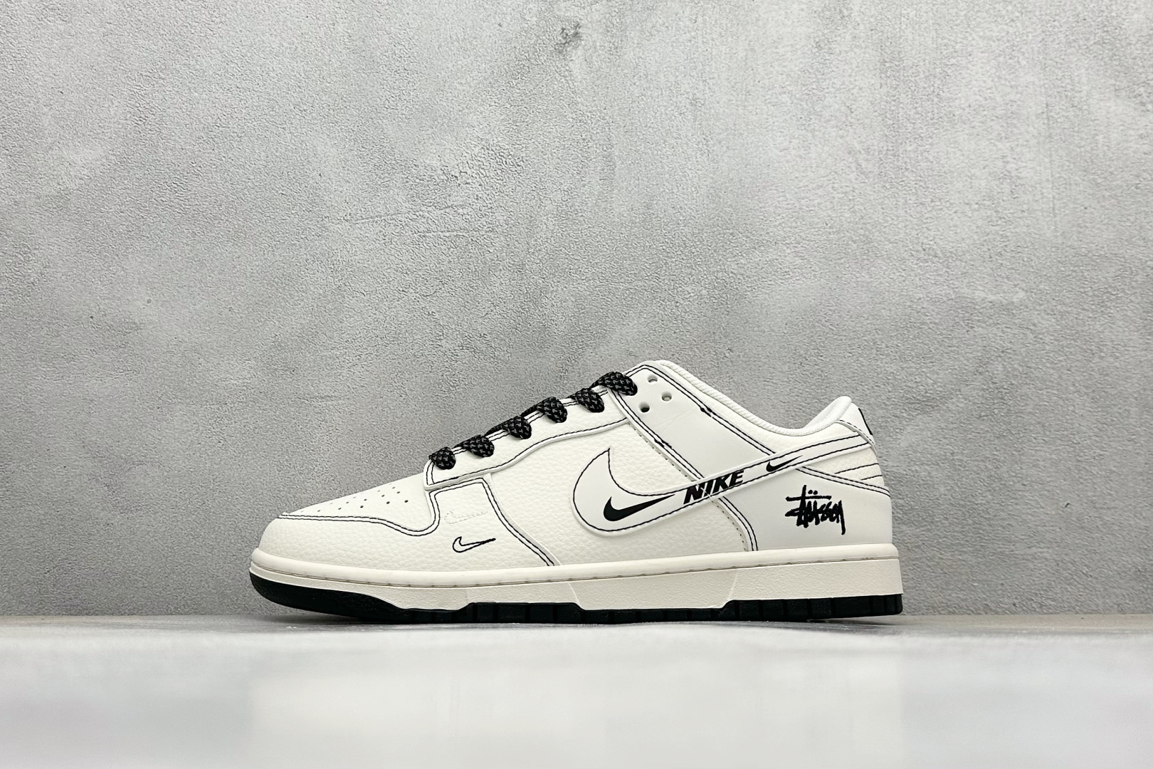 耐克Nike SB Dunk Low斯图西联名米黑小双勾地板休闲板鞋信息资讯大全 (ID:108086) - 图片1