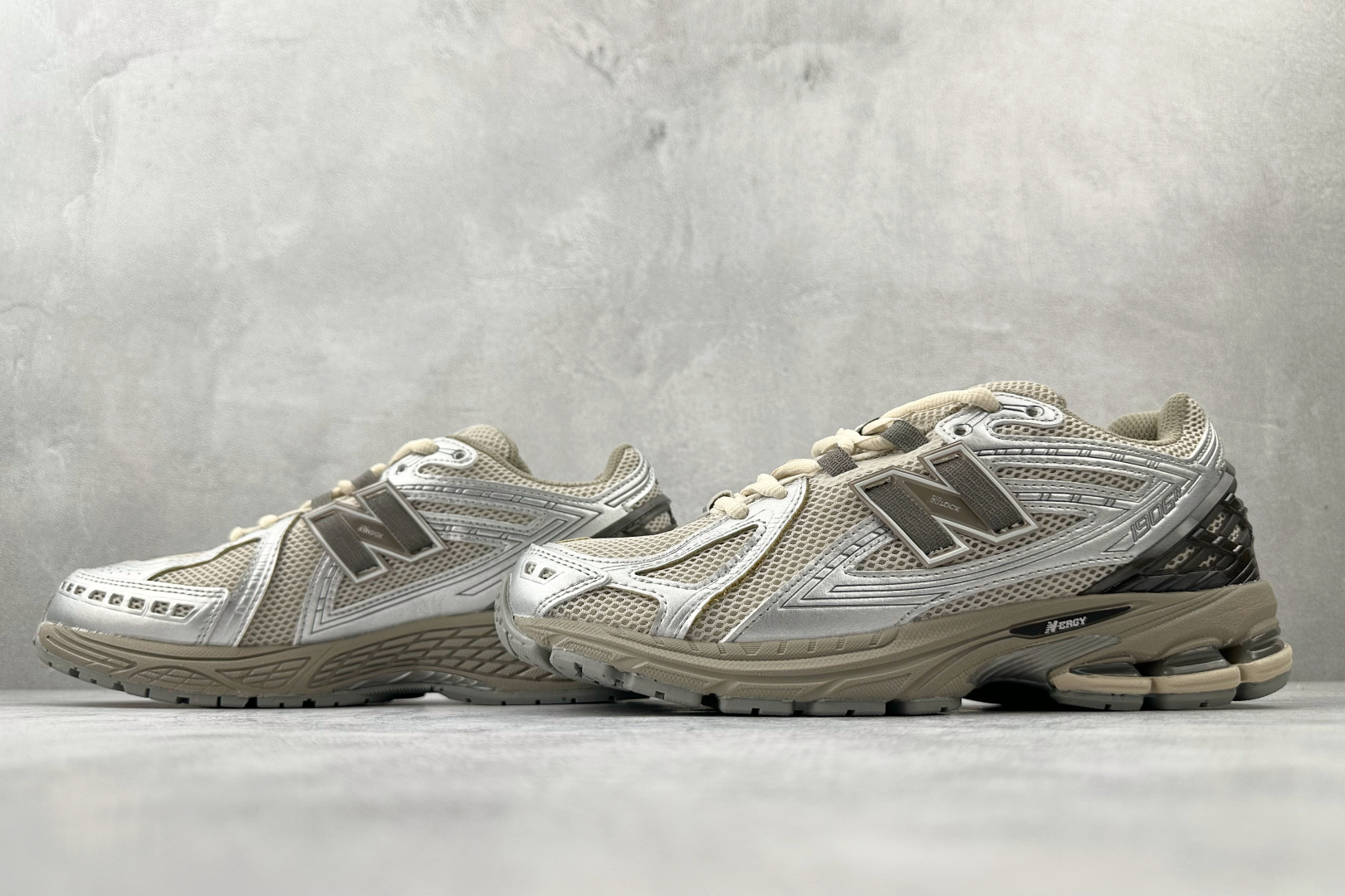 新百伦New Balance 1906纯原版本NB1906棕褐色复古跑鞋 莆田新百伦货源 货号:U1906RCP