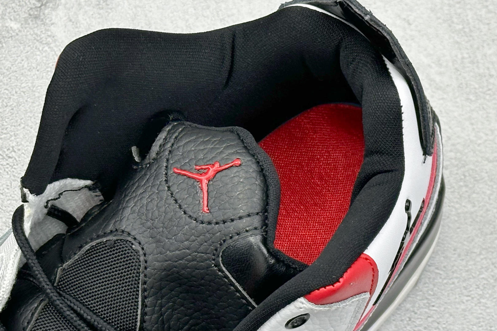 乔丹Air Jordan Courtside 23纯原版本AJ23白黑红复古篮球鞋 莆田AJ工厂 货号:HV1808-101