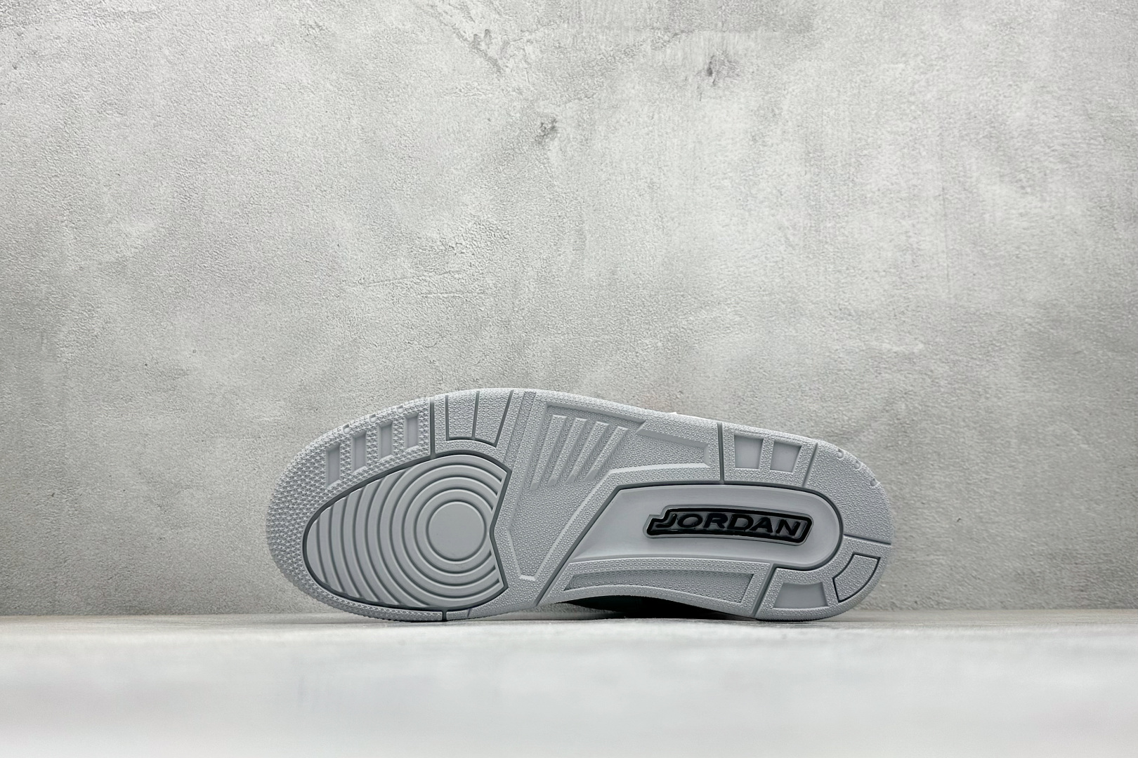 乔丹Air Jordan Courtside 23纯原版本AJ23白黑红复古篮球鞋 莆田AJ工厂 货号:HV1808-101