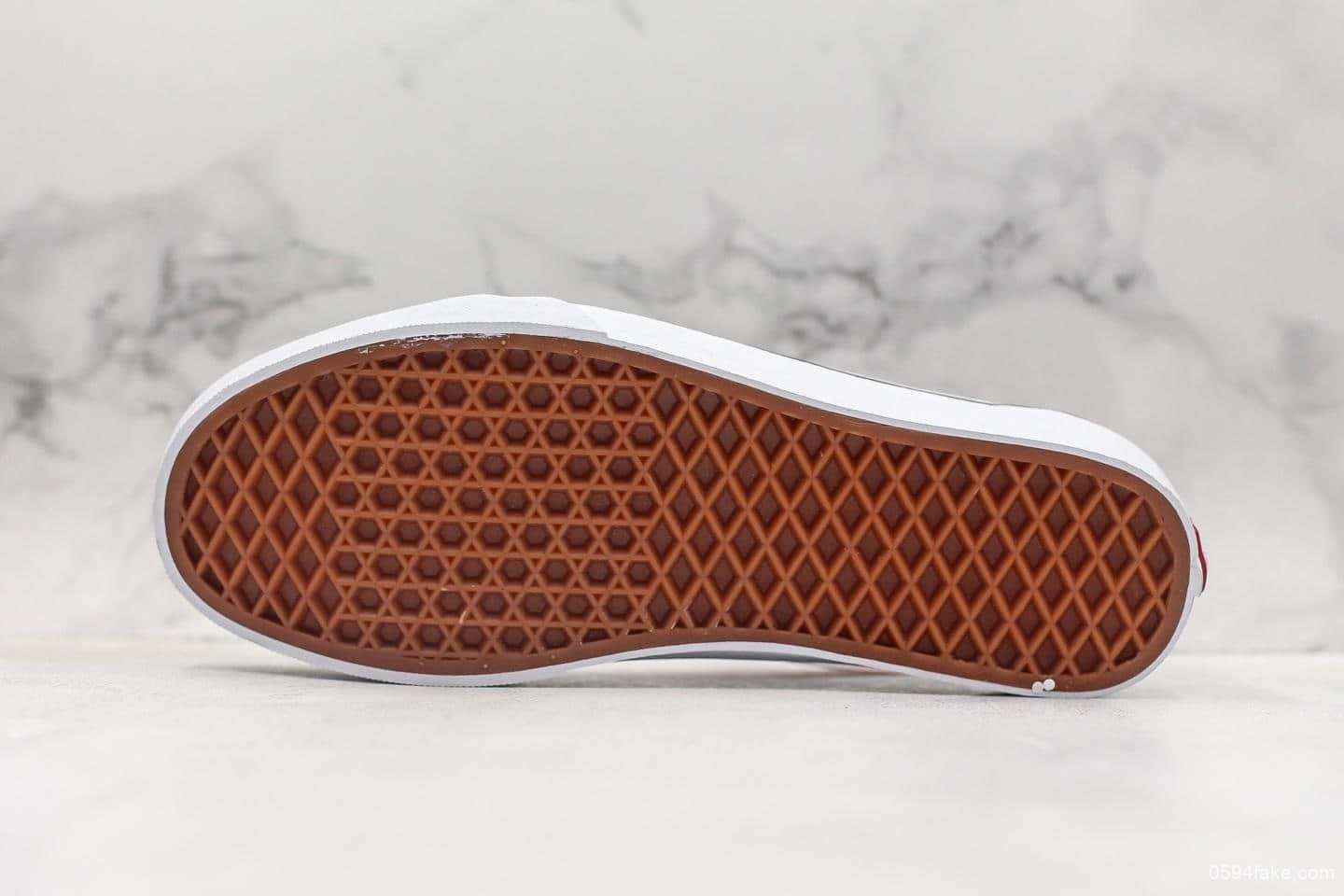 万斯Vans Old Skool黑白骷髅头印花公司级带半码 1:1硫化工艺 原钢印 货号:VN0A4BV5V8V
