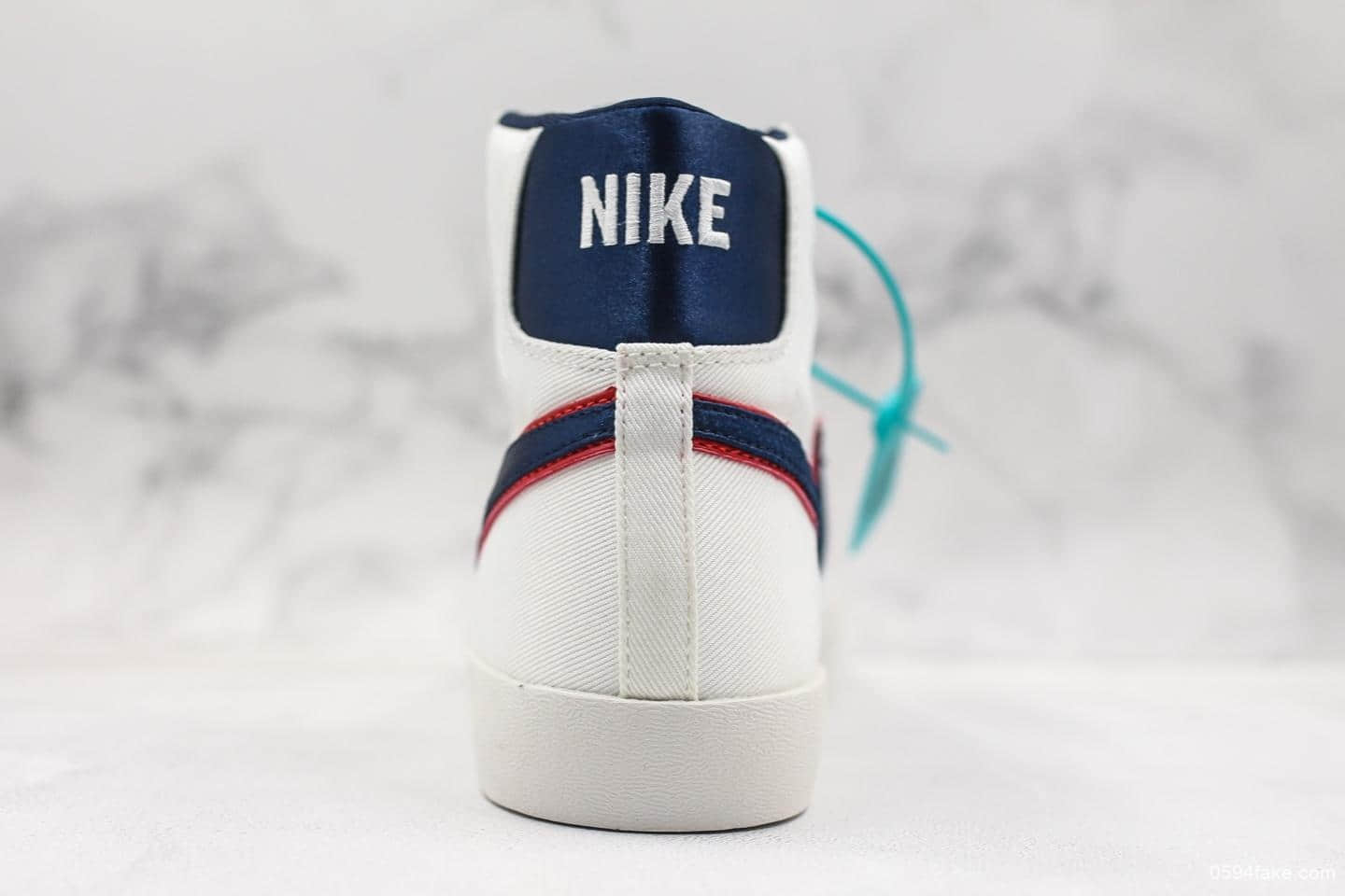耐克Nike Blazer Mid '1977 Vintage WE开拓者奶白色真标带半码 休闲运动板鞋全新开发楦型纸板 货号：敏感内容9318-100