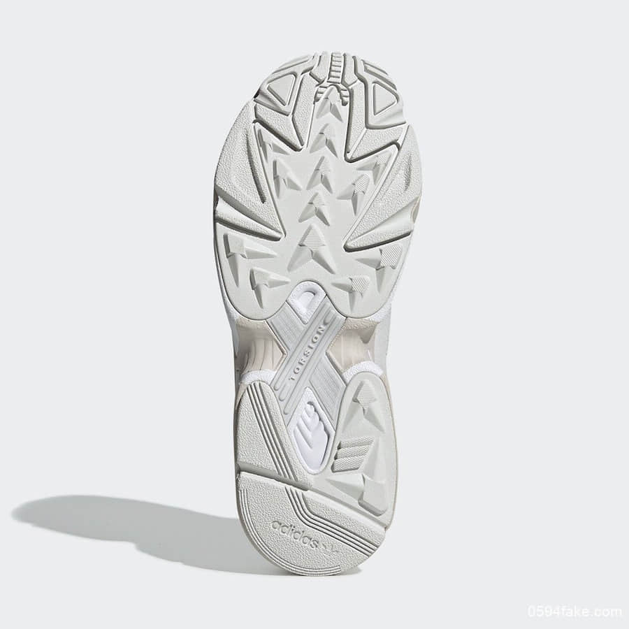 简约复古!adidas Yung-1“Crystal White”将于9月1日发售! 货号:EE5319