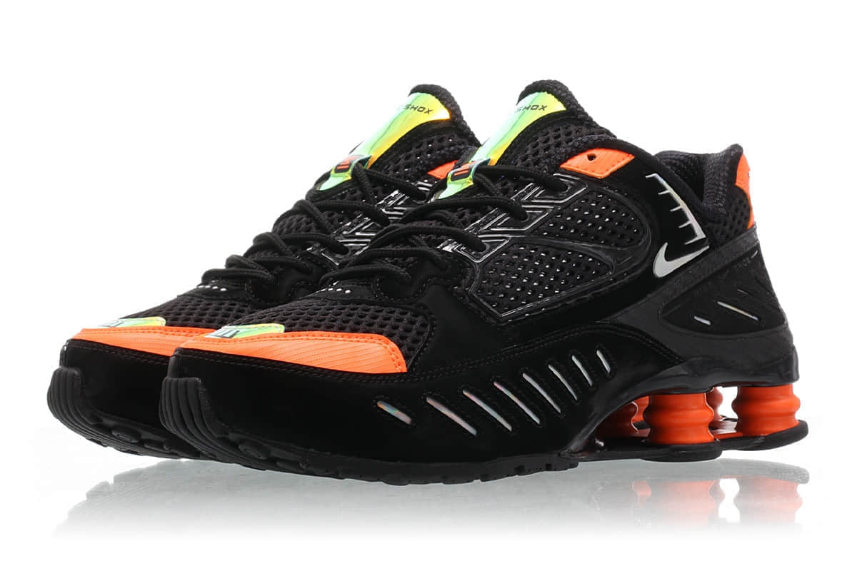全新鞋款Nike Shox Enigma将于8月29日发售!不仅配色出众!还有暗藏的镭射花纹!