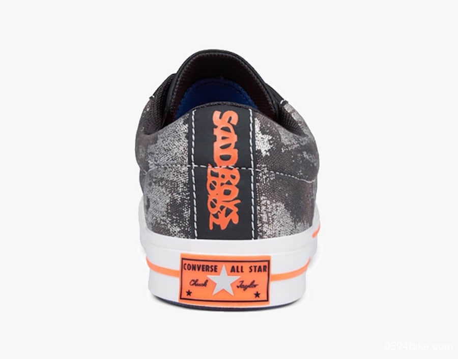 Sad Boys x Converse全新联名将于8月29日发售!个性涂鸦+银色裂纹+水晶外底!每一个细节都值得赞叹! 货号:165743C