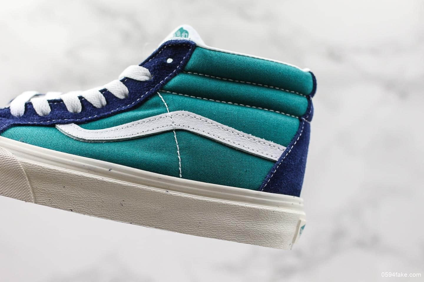 万斯Vans SK8-Mid经典系列真标硫化版本中帮帆布鞋男女官方新款原厂DT钢印 货号:VNOA391FTEU