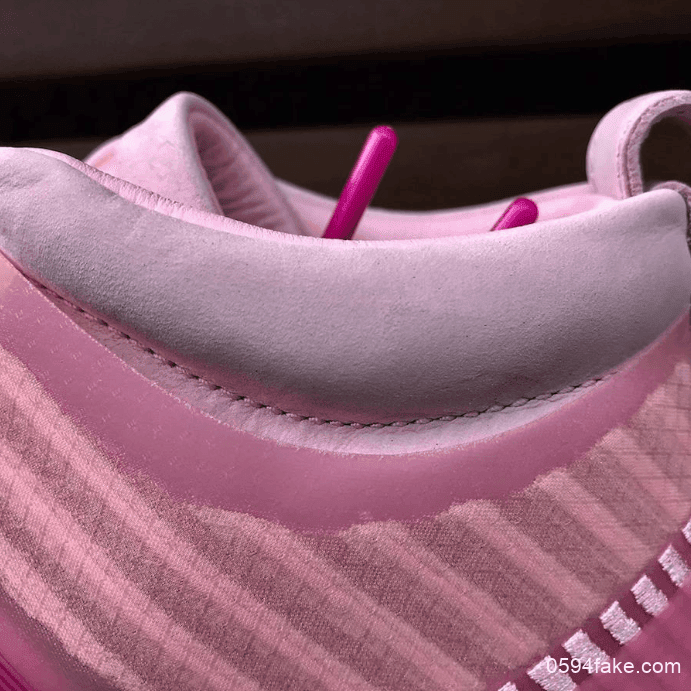 郁金香粉的色调也太少女了吧！John Elliott x Nike LeBron Icon“Tulip Pink”将于9月26日发售
