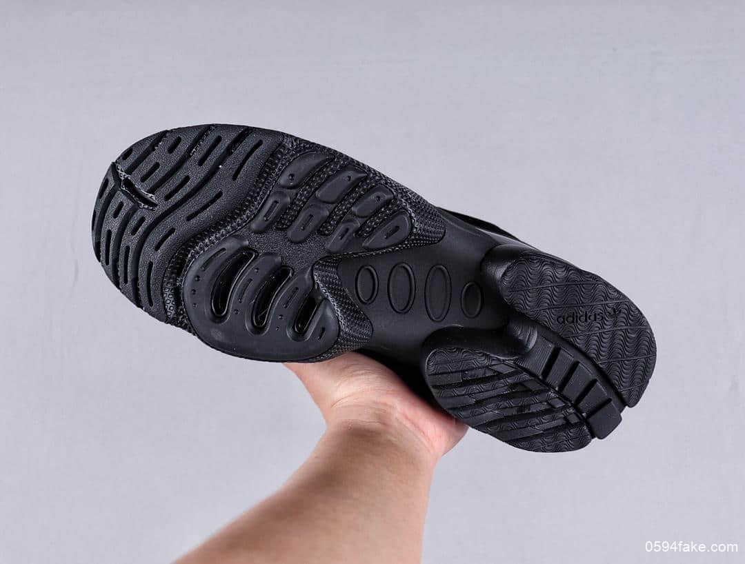 阿迪达斯Adidas EQT GAZELLE黑白公司级版本原盒原标三叶草经典复古老爹鞋 货号:EE7745