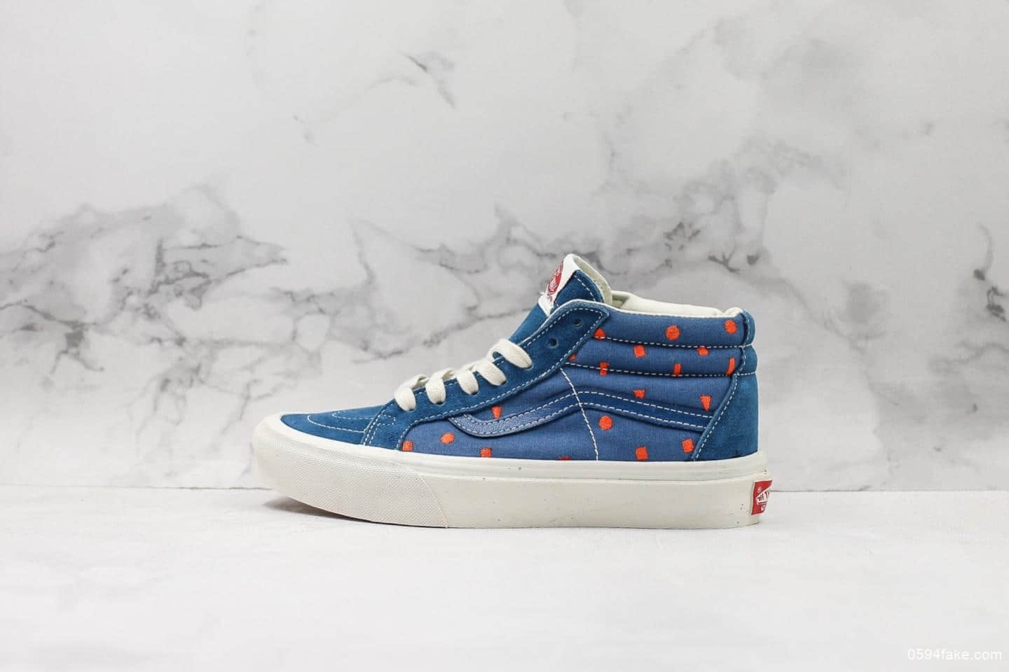 万斯VANS SK8-MID VAULT OG几何蓝白真标硫化版本原厂硫化工艺中帮蓝白刺绣男女款帆布板鞋 货号:VN0A4BVCVZ8