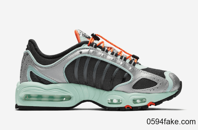 科幻感十足！这双Nike Air Max Tailwind 4还配备夜光中底！ 货号：CN0159-300