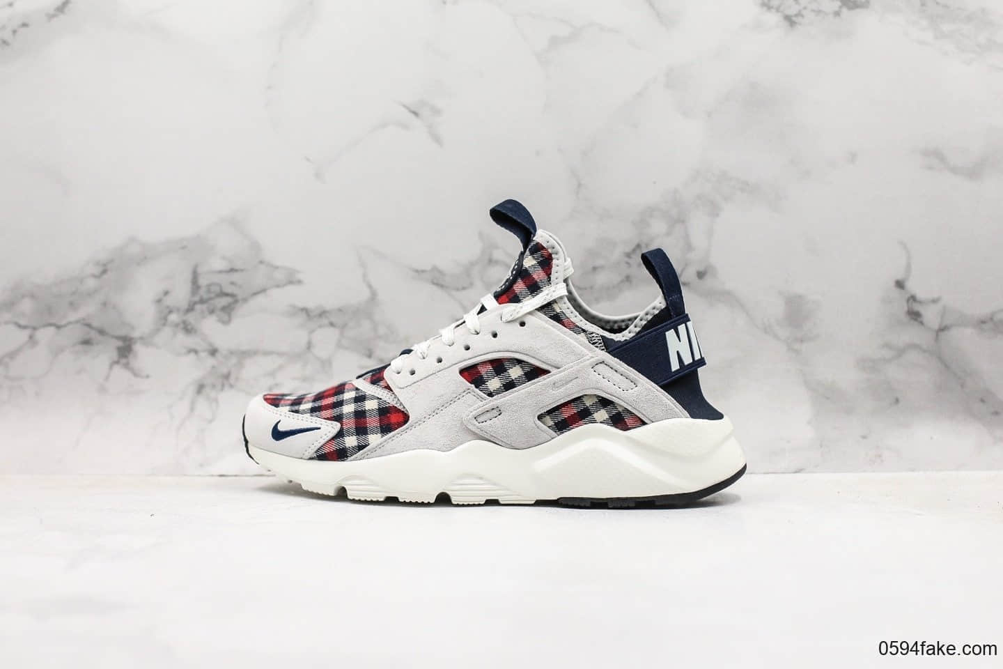 耐克Nike Air Huarache Ultra Suede公司级版本华莱士四代复古慢跑鞋系列英伦格子配色顶级细麂皮打造 货号:AH6809-104