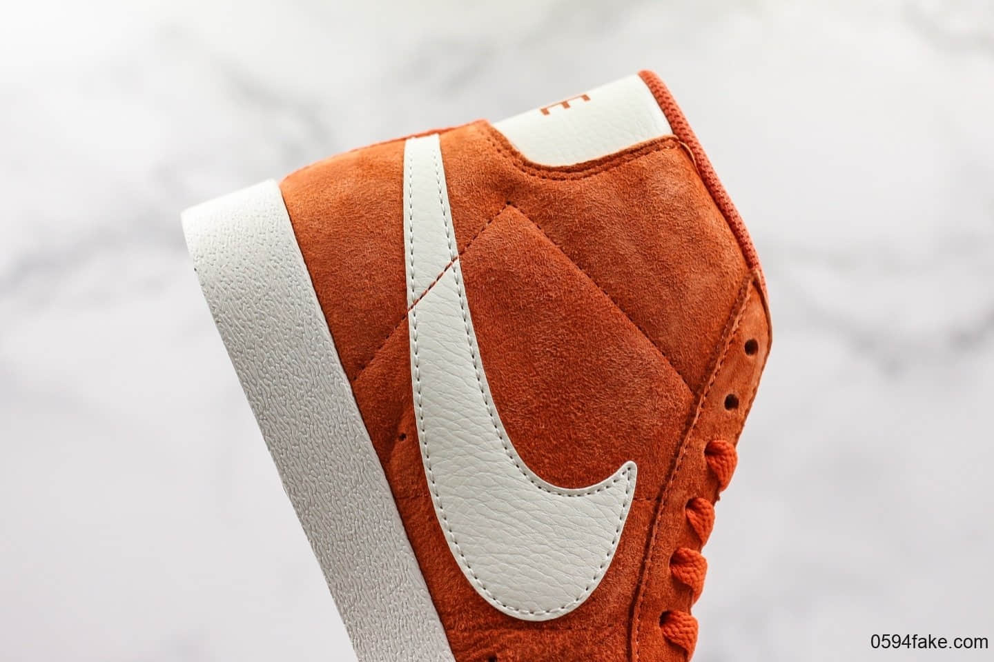 耐克Nike Blazer Mid Vintage Suede开拓者中帮休闲板鞋橙色公司级带半码 进口猪八材质原厂内部档案开发 货号:917862-800