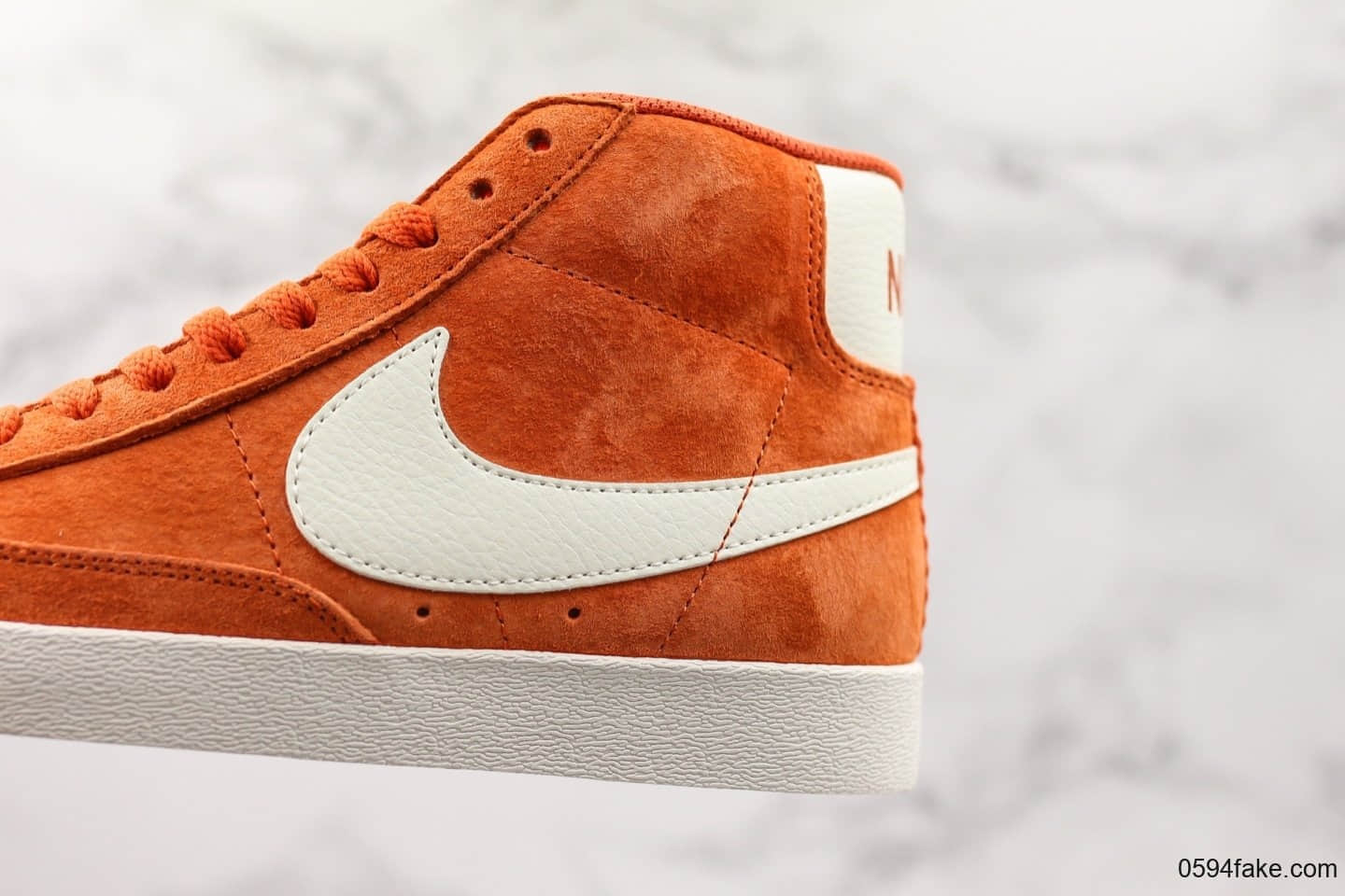 耐克Nike Blazer Mid Vintage Suede开拓者中帮休闲板鞋橙色公司级带半码 进口猪八材质原厂内部档案开发 货号:917862-800