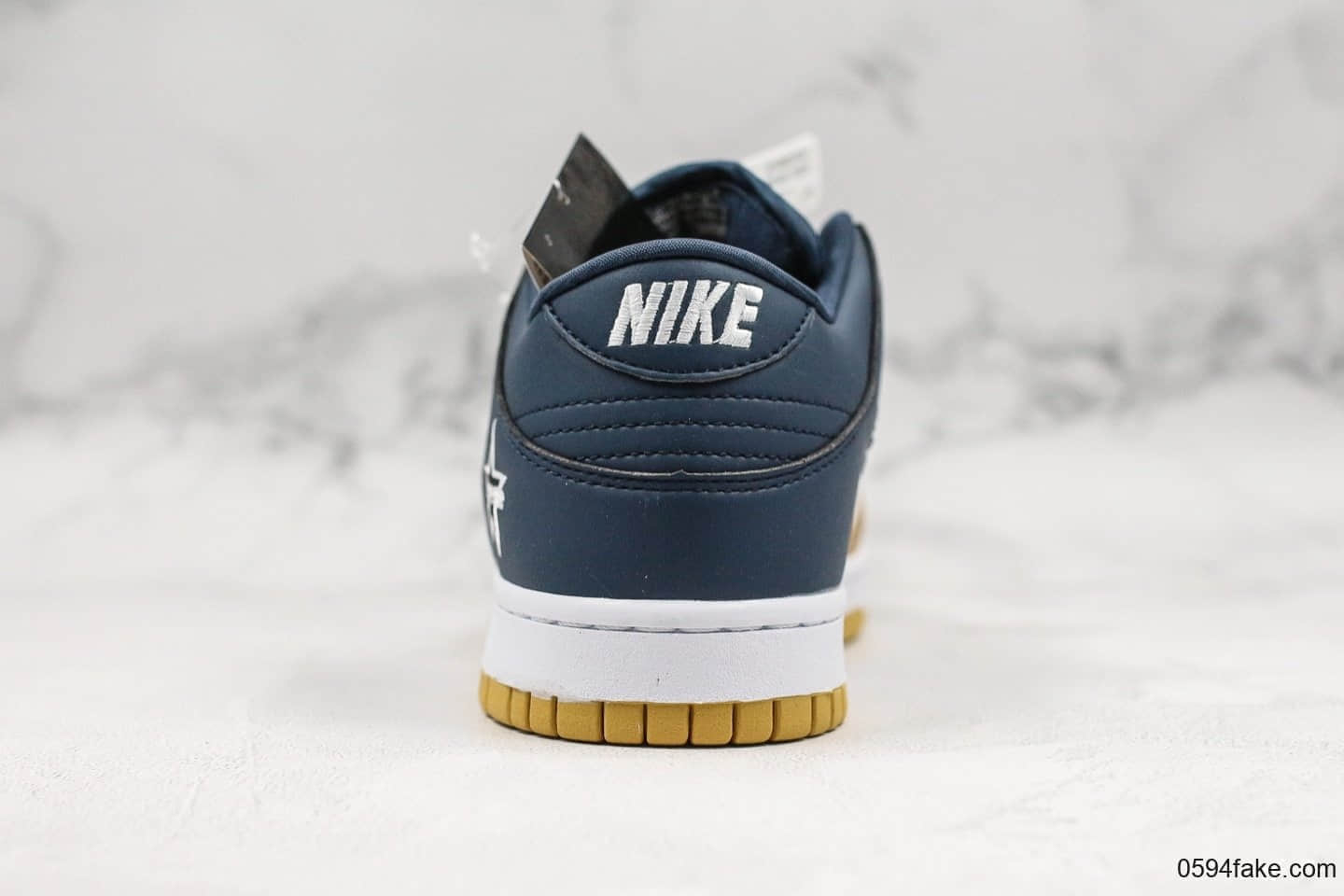 耐克Nike SB Dunk Low Silver Black x Supreme纯原版本SB扣篮系列低帮经典百搭休闲运动板鞋原装液态水晶钩子内置Zoom气垫FW19季单品至高联名 货号:CK3480-700