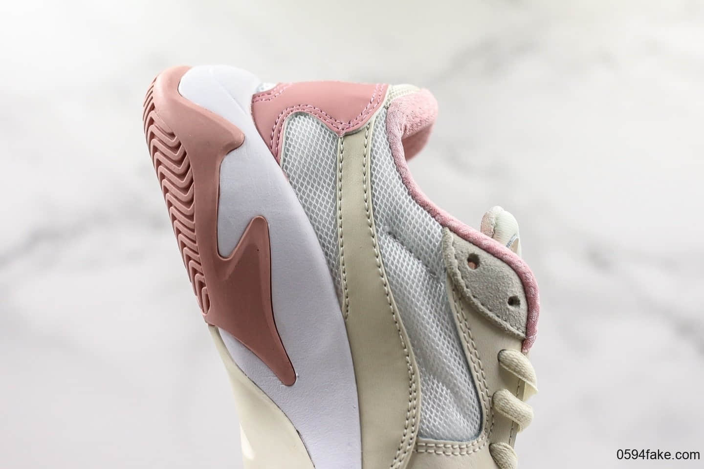 彪马Puma Storm刘雯同款老爹鞋休闲运动鞋白粉色公司级 货号:369770-04