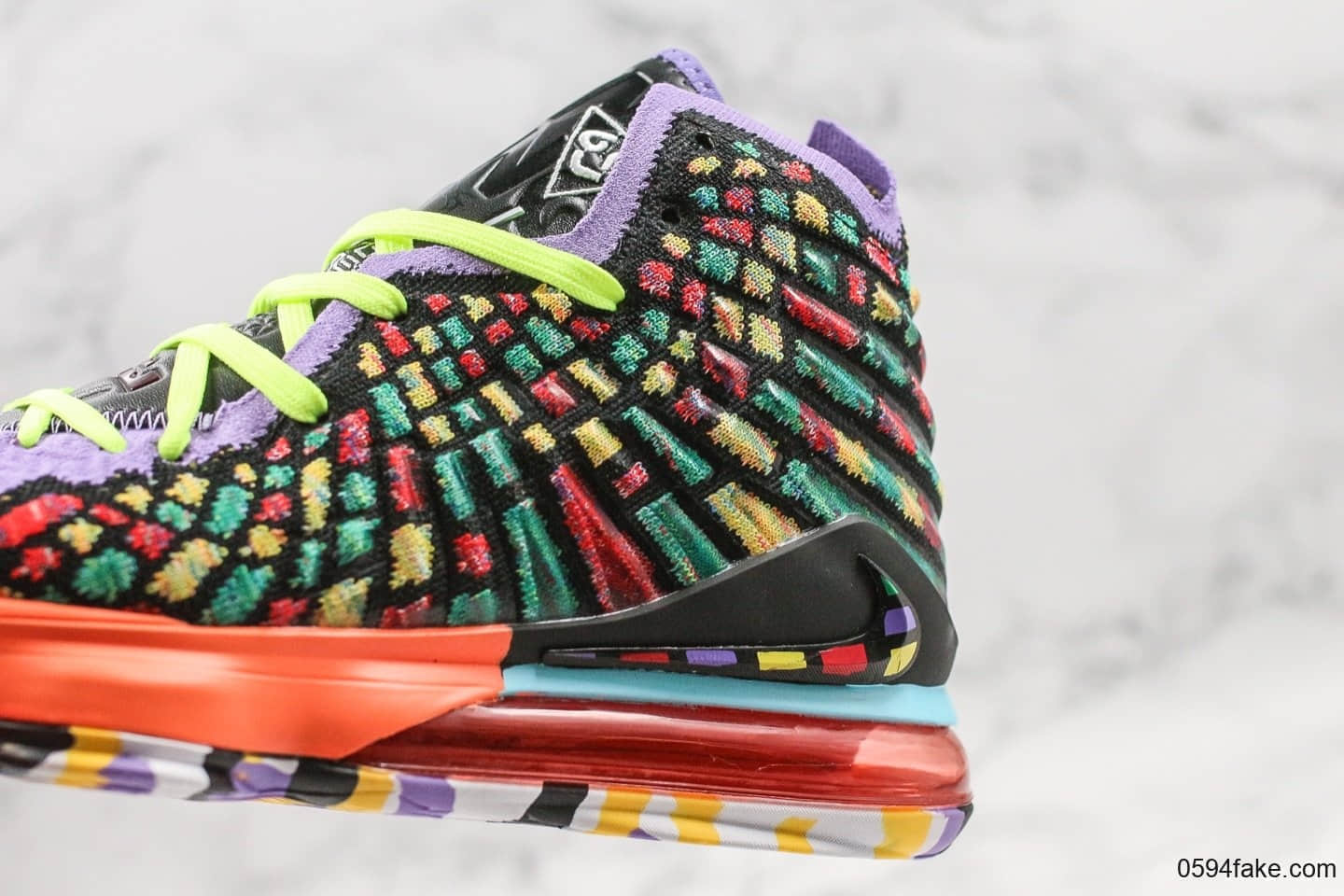 耐克Nike LeBron XVII纯原版本詹姆斯17鸳鸯配色实战运动篮球鞋原厂缓震科技 货号:BQ3177-900