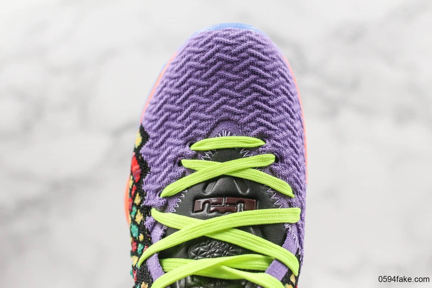 耐克Nike LeBron XVII纯原版本詹姆斯17鸳鸯配色实战运动篮球鞋原厂缓震科技 货号:BQ3177-900
