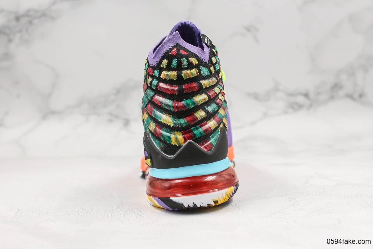 耐克Nike LeBron XVII纯原版本詹姆斯17鸳鸯配色实战运动篮球鞋原厂缓震科技 货号:BQ3177-900