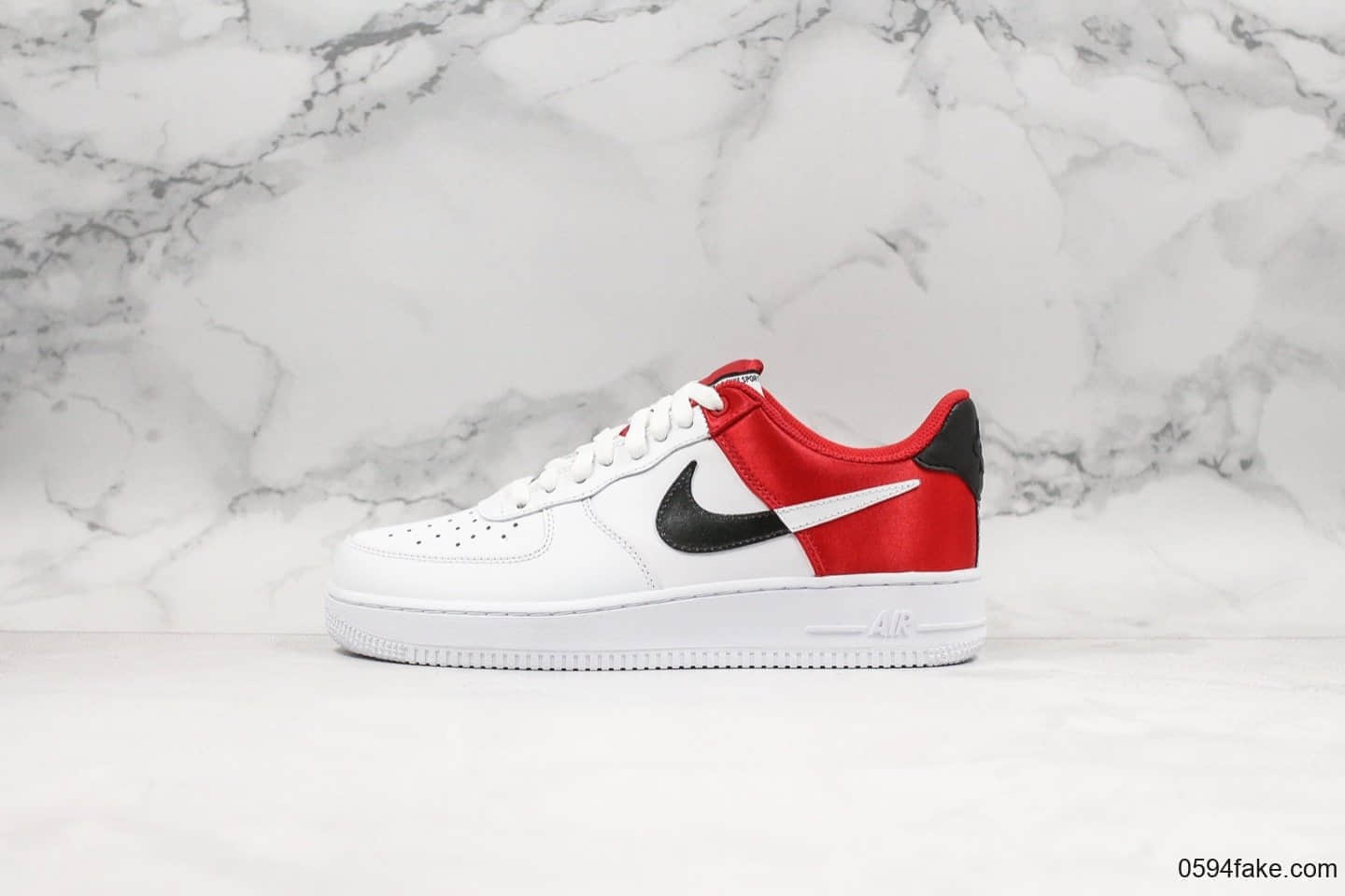 耐克Nike Air Force 1’07 LV8空军一号休闲板鞋断勾红白丝绸公司级带半码原标原盒原厂纸板全掌气垫加持 (ID:18601) - 图片1