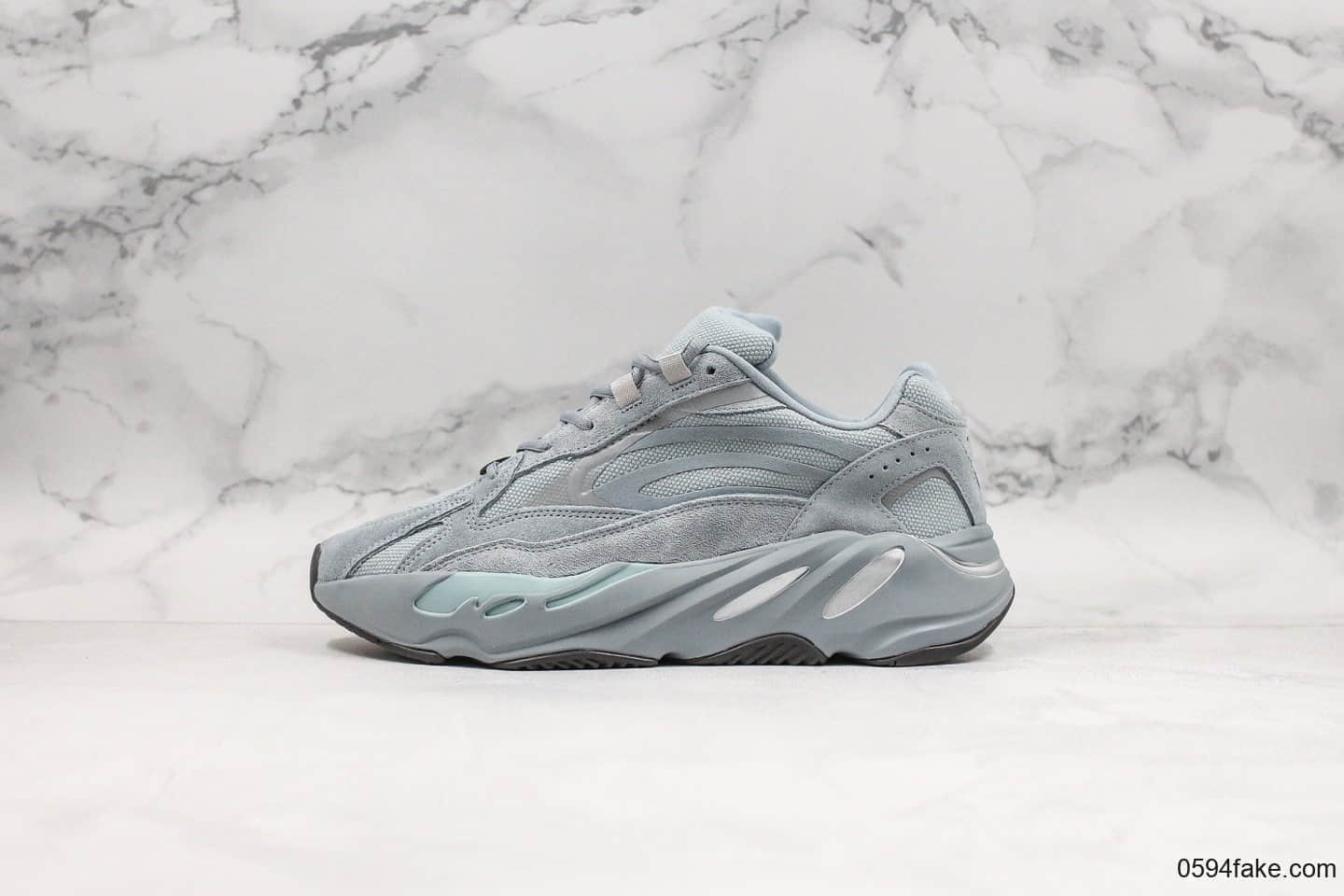 阿迪达斯adidas Yeezy 700 v2 “Hospital Blue”侃爷椰子700二代复古老爹鞋医院蓝OG纯原带半码原鞋开发区分市面低价 (ID:18610) - 图片1