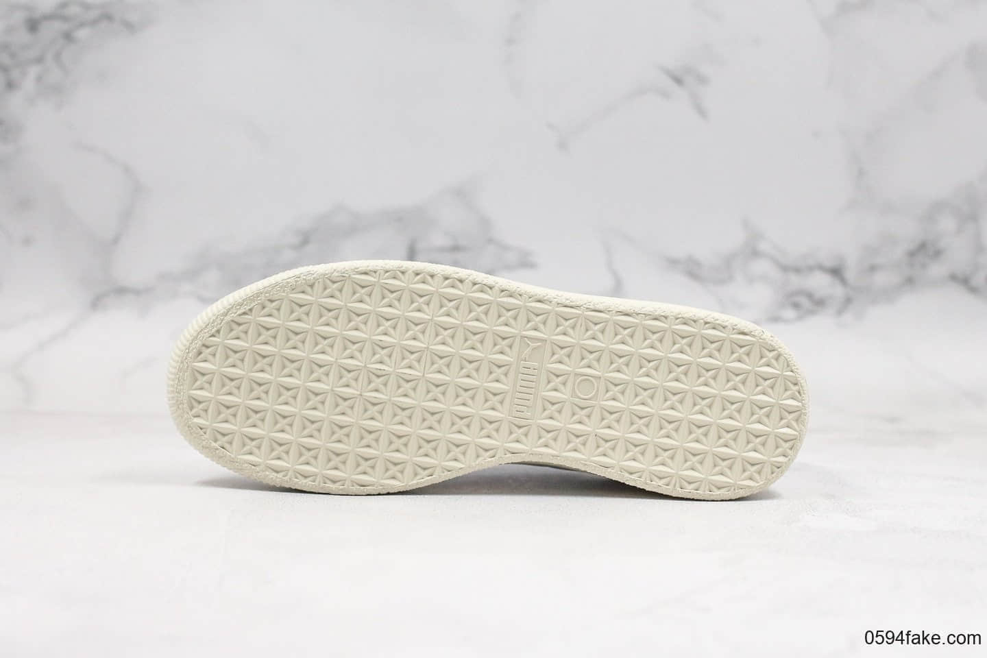 彪马Puma Basket Trim全新首发小白鞋纯原版本原装全头层牛皮搭配海玻璃鞋垫 货号:368387-01
