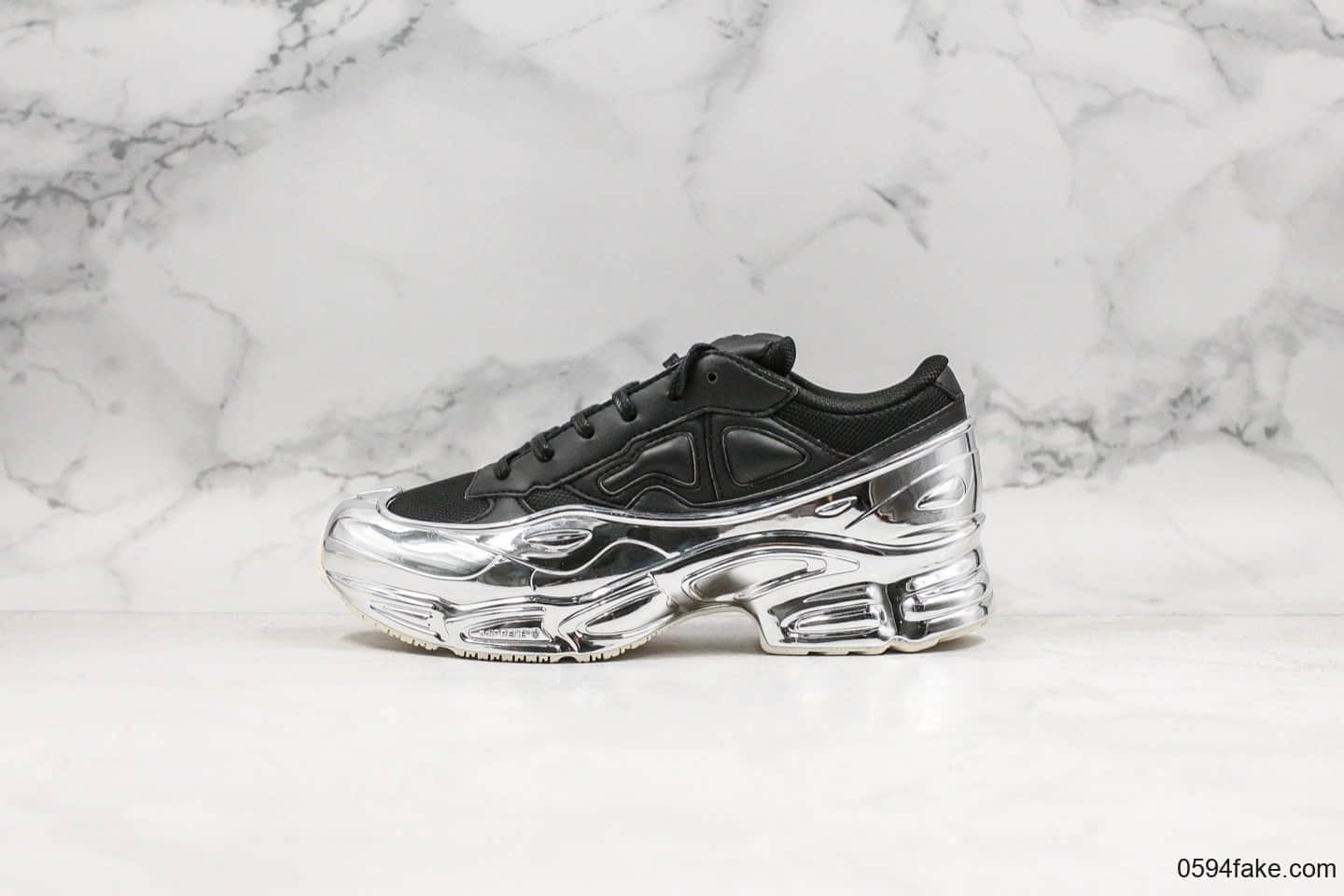 阿迪达斯Adidas RAF SIMONS ADIDAS OZWEEGO 2 SNEAKERS奶泡老爹鞋全球预售火爆开启原厂材质打造 (ID:19574) - 图片1