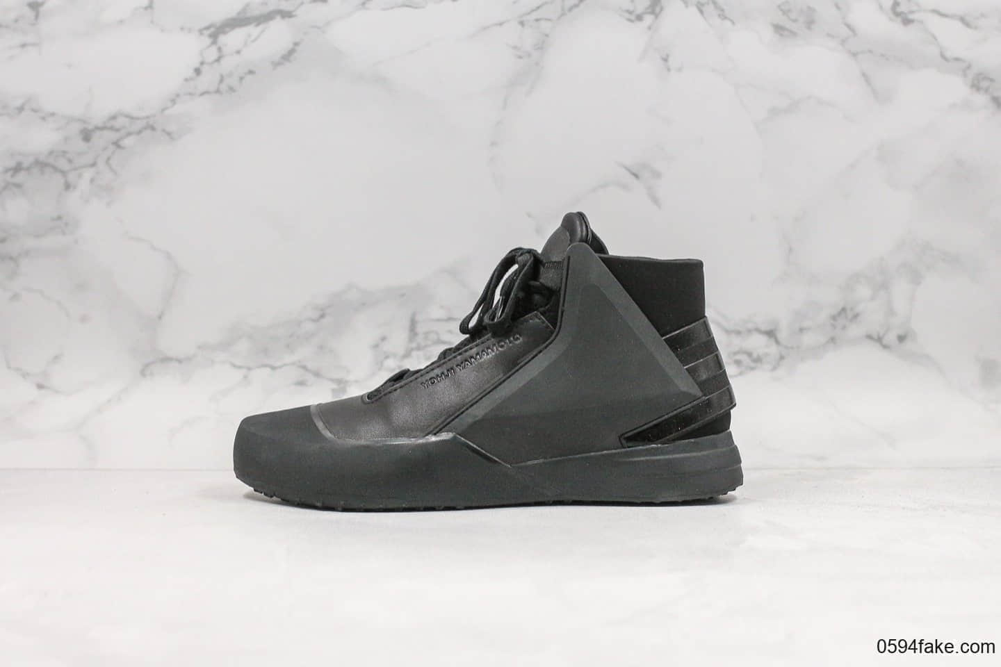 山本耀司Y-3 BBALL TECH High-top sneakers纯原版本户外机能中帮休闲靴广东原厂头层皮质 货号:CG3146