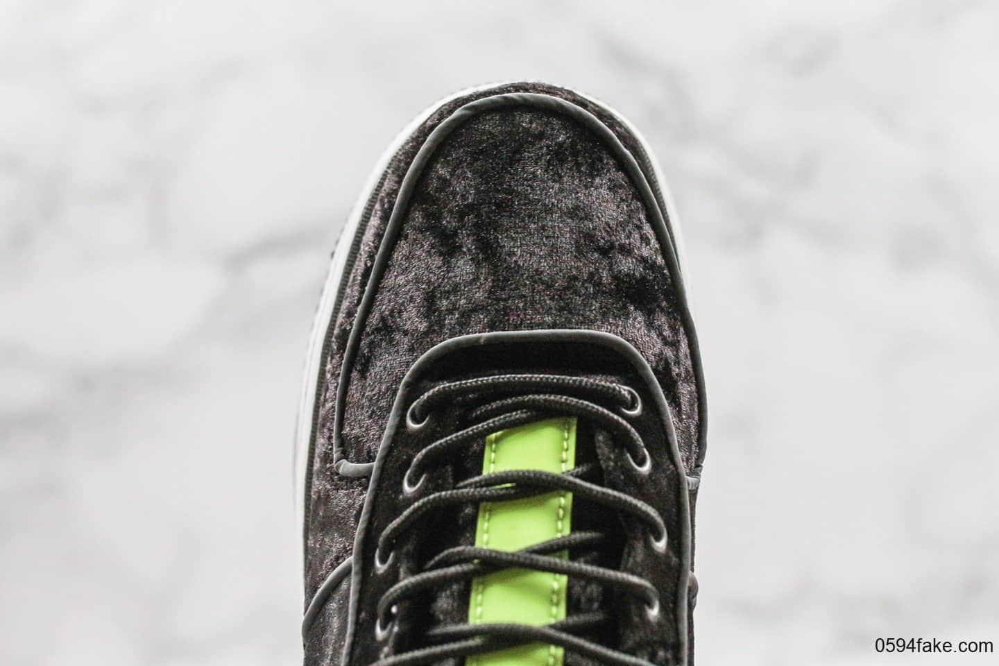 耐克Magic Stick x Nike Air Force 1 High空军一号联名款经典高帮板鞋丝绒黑荧光绿3M真标带半码原楦头纸板 货号:573967-003