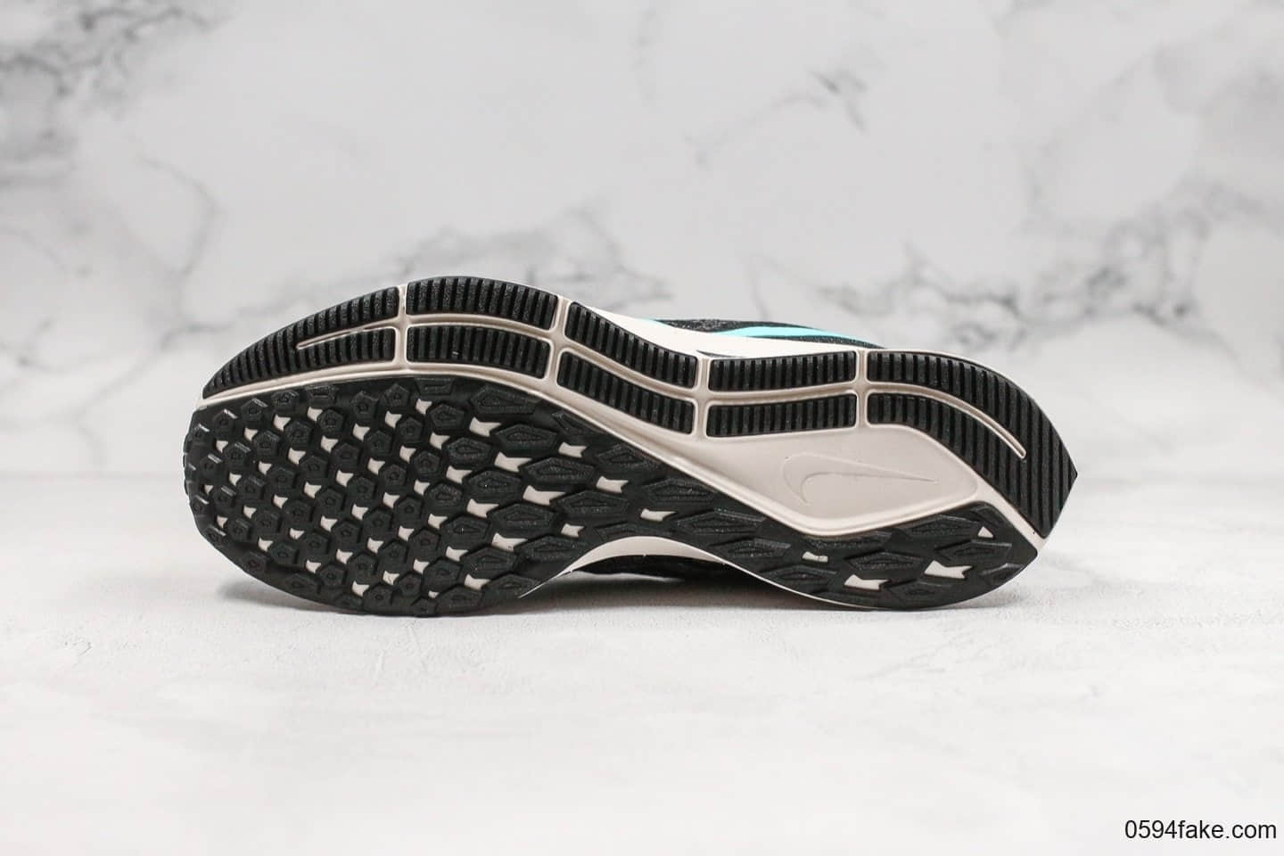 耐克Nike Air Zoom Pegasus 36纯原版本登月36代网面透气跑步鞋采用动态支撑原档案数据开发 货号:AQ2203-010