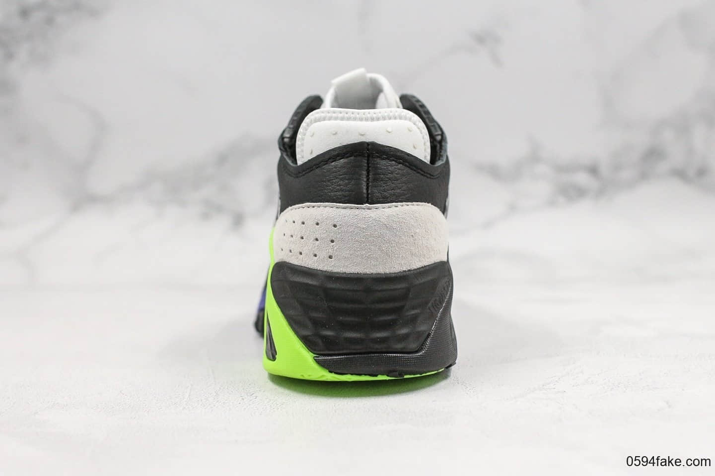 阿迪达斯Adidas streetball纯原版本街头风格小椰子700复古老爹鞋鞋面采用大面积荔枝皮搭配麂皮材质原档案数据开发 货号:EG2995