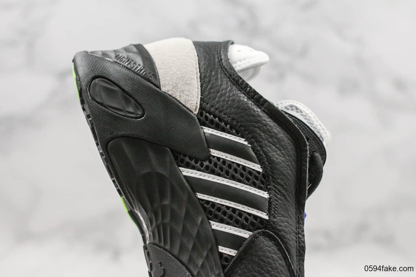 阿迪达斯Adidas streetball纯原版本街头风格小椰子700复古老爹鞋鞋面采用大面积荔枝皮搭配麂皮材质原档案数据开发 货号:EG2995