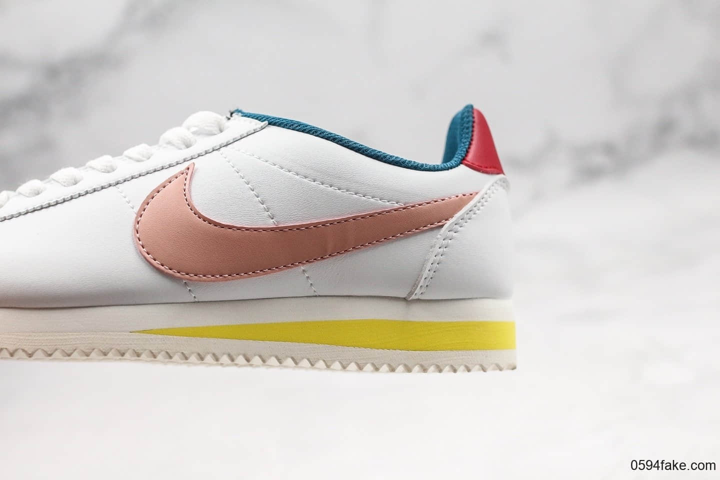 耐克NIKE CLASSIC CORTEZ公司级版本低帮阿甘白粉配色全掌泡面鞋底原鞋一比一开模打造 货号:807471-114