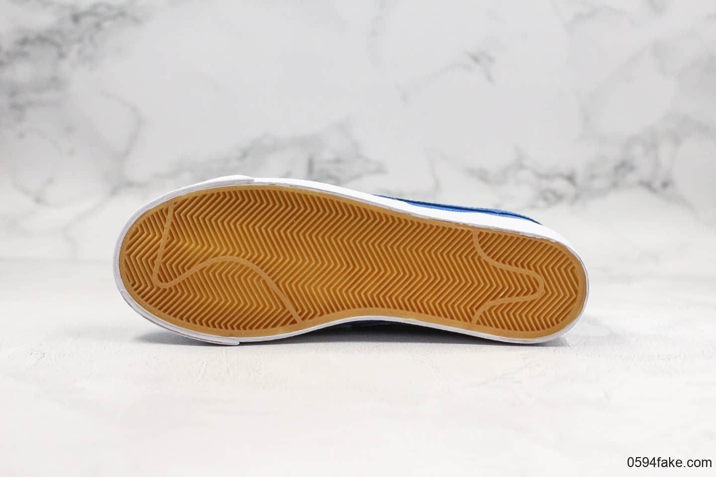 耐克Nike Blazer Low Le公司级版本低帮开拓者陈冠希联名款蓝丝绸表皮可刮原盒原标 货号：视频内容9374-281