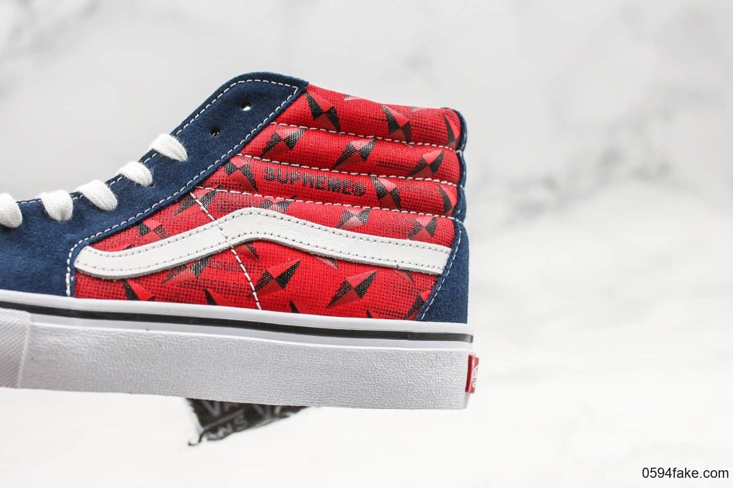 万斯Vans Sk8-Hi Pro x Supreme公司级联名款vans中帮板鞋原厂硫化大底原盒原标大几率过验 货号:VN0A45JDTEB-20
