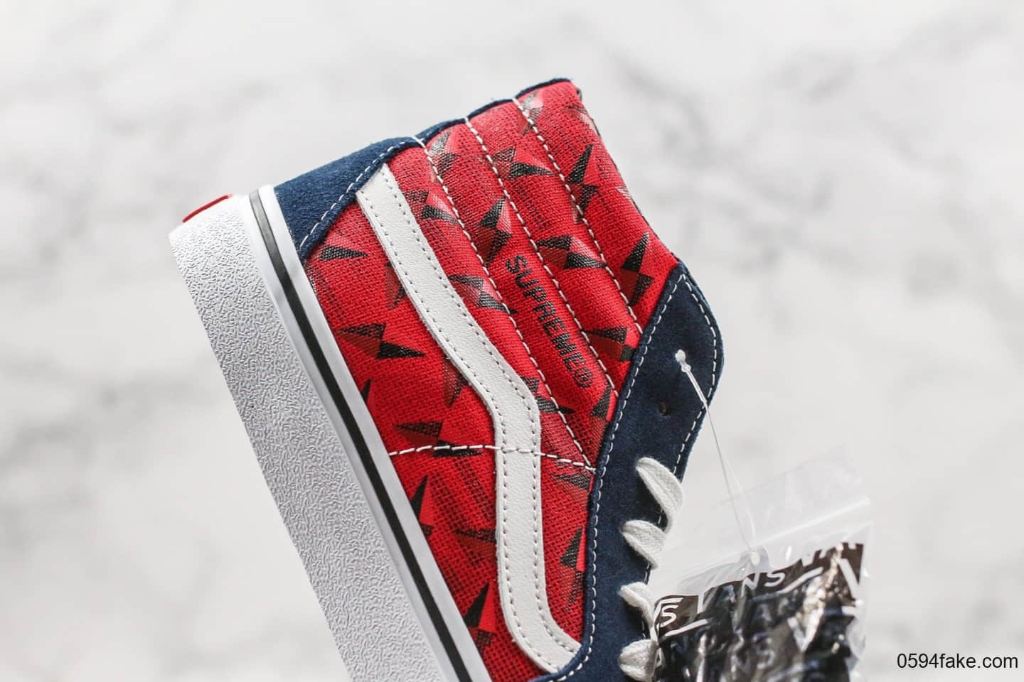 万斯Vans Sk8-Hi Pro x Supreme公司级联名款vans中帮板鞋原厂硫化大底原盒原标大几率过验 货号:VN0A45JDTEB-20