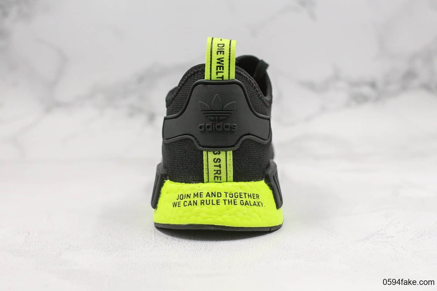 阿迪达斯Adidas NMD R1 Boost V2纯原版本NMD二代爆米花星球大战联名款黑绿色原厂Boost中底原盒原标 货号:FW2283