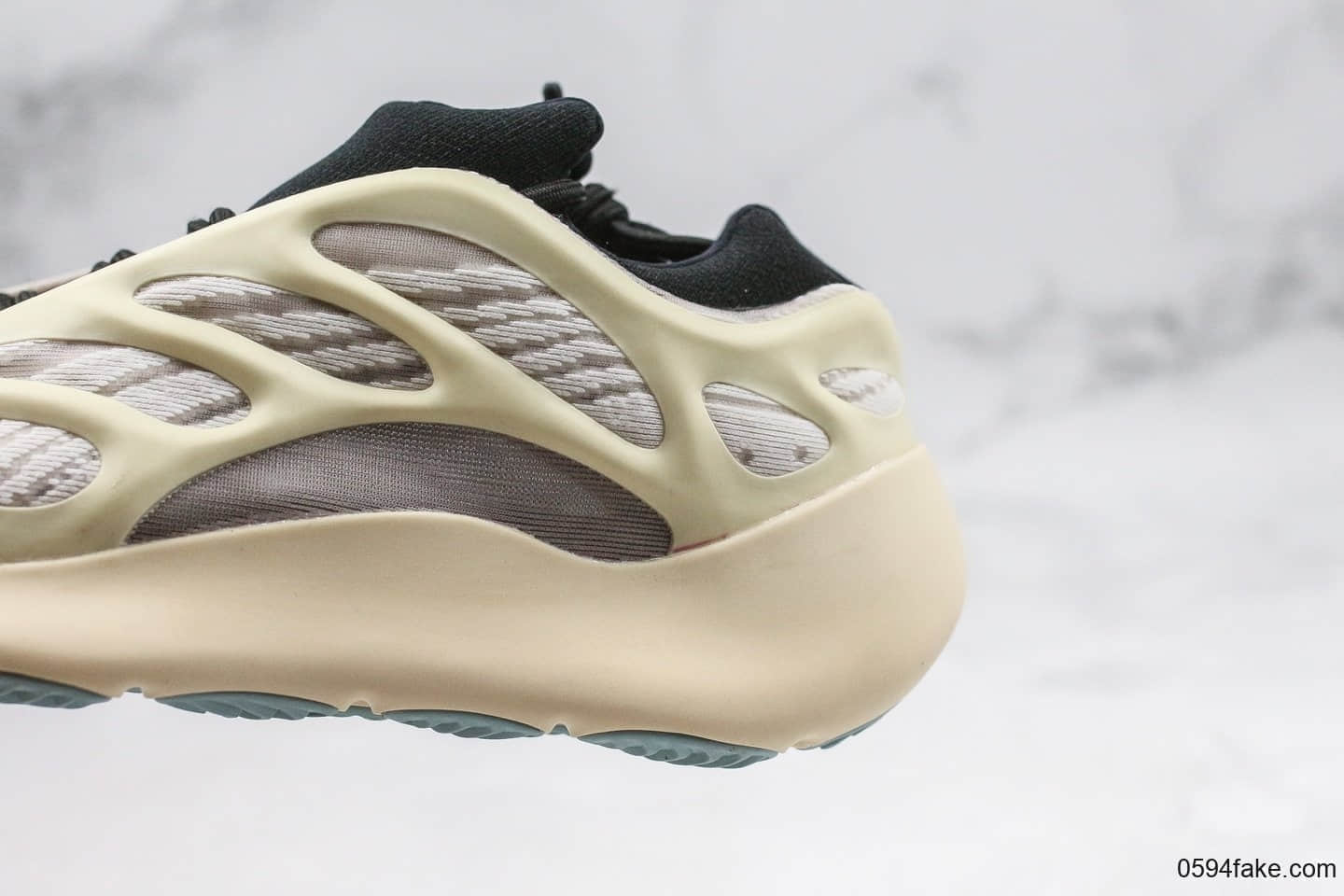 阿迪达斯Adidas Yeezy 700 V3 Azael公司级版本椰子700三代老爹鞋生胶色原档案数据开发原盒原标 货号:FW4980