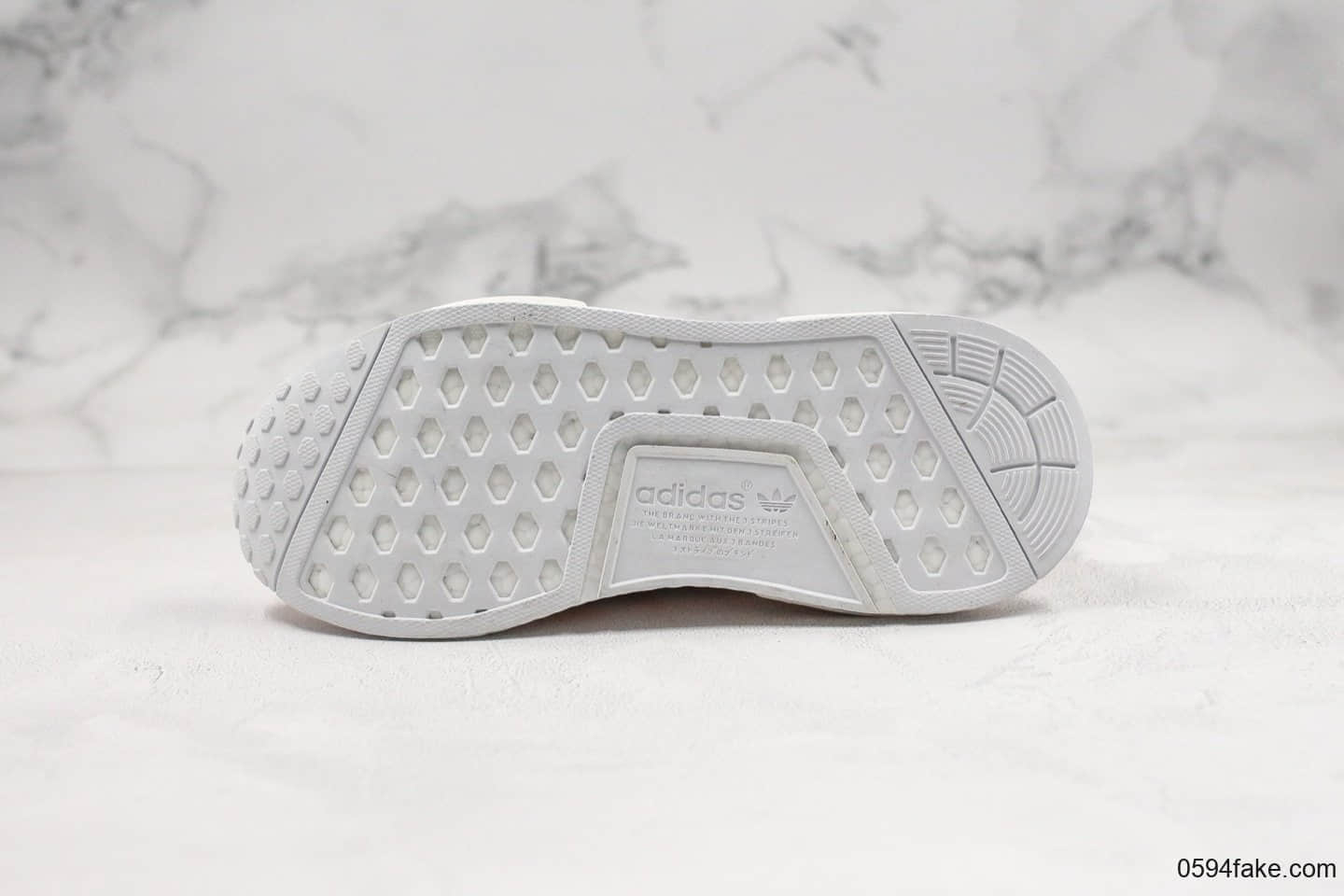 阿迪达斯Adidas Originals NMD_R1纯原版本玩具总动员限定牧羊女粉色原档案数据开发原盒原标 货号:EG7316