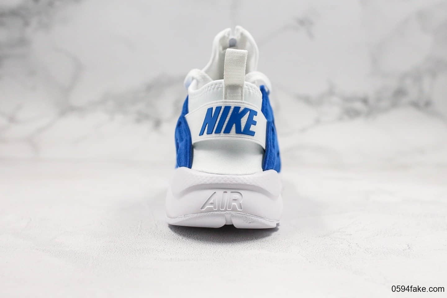 耐克Nike Air Huarache Ultra Suede纯原华莱士慢跑鞋麂皮蓝白色内置气垫全麂皮鞋面材质原盒原标 货号:829669-884