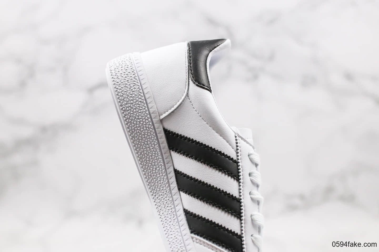 阿迪达斯adidas HANDBALL SPEZIAL纯原版本圣帕特里克节联名款手球板鞋黑白全斜面进口长绒皮原档案数据开发 货号:BD3669