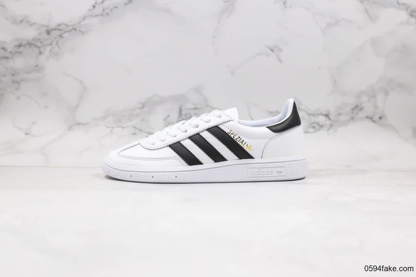 阿迪达斯adidas HANDBALL SPEZIAL纯原版本圣帕特里克节联名款手球板鞋黑白全斜面进口长绒皮原档案数据开发 货号:BD3669