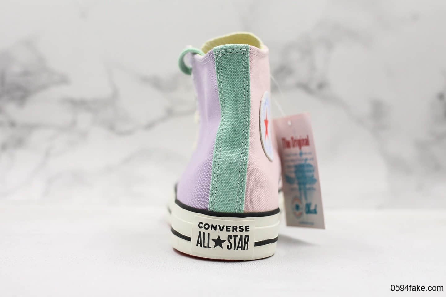 匡威Converse Chuck Taylor All Star公司级版本高帮帆布鞋阴阳鸳鸯双面拼接粉紫配色蓝底双鞋带 货号:163977C
