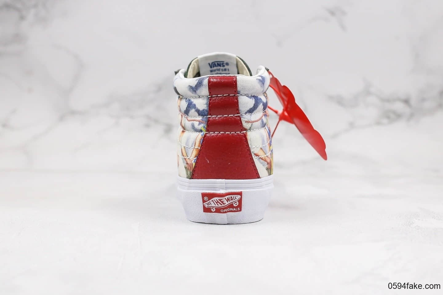 万斯Vault by Vans x Frida Kahlo公司级墨西哥画家联名款高帮彩绘西瓜印花配色原厂硫化大底内置钢印 货号：VN0A4BVB敏感内容L