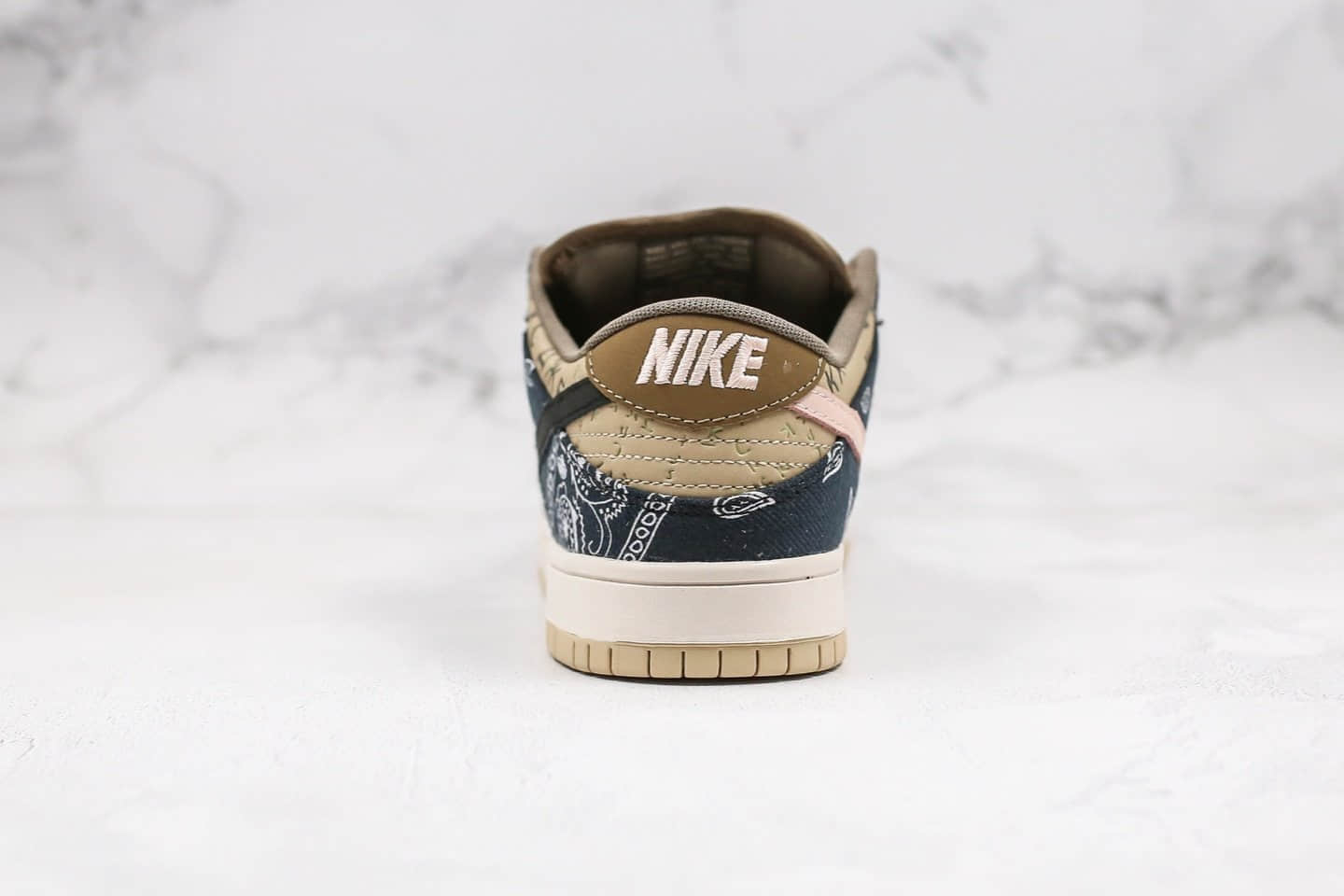 耐克Travis Scott x Nike SB Dunk Low纯原版本联名款DUNK腰果花配色原盒配件齐全原档案数据开发 货号:CT5053-001