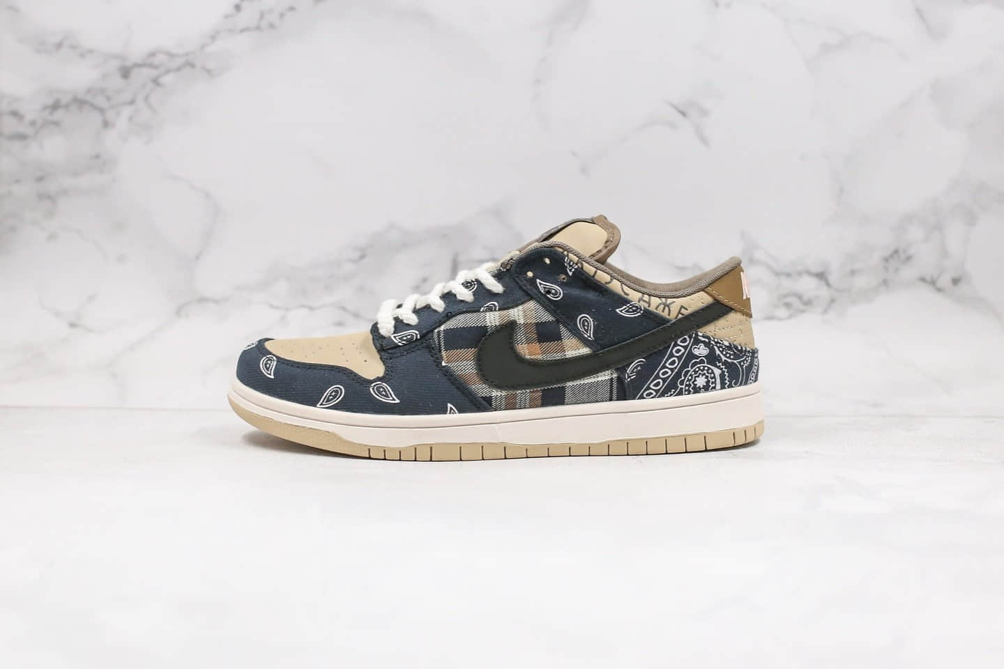 耐克Travis Scott x Nike SB Dunk Low纯原版本联名款DUNK腰果花配色原盒配件齐全原档案数据开发 货号:CT5053-001