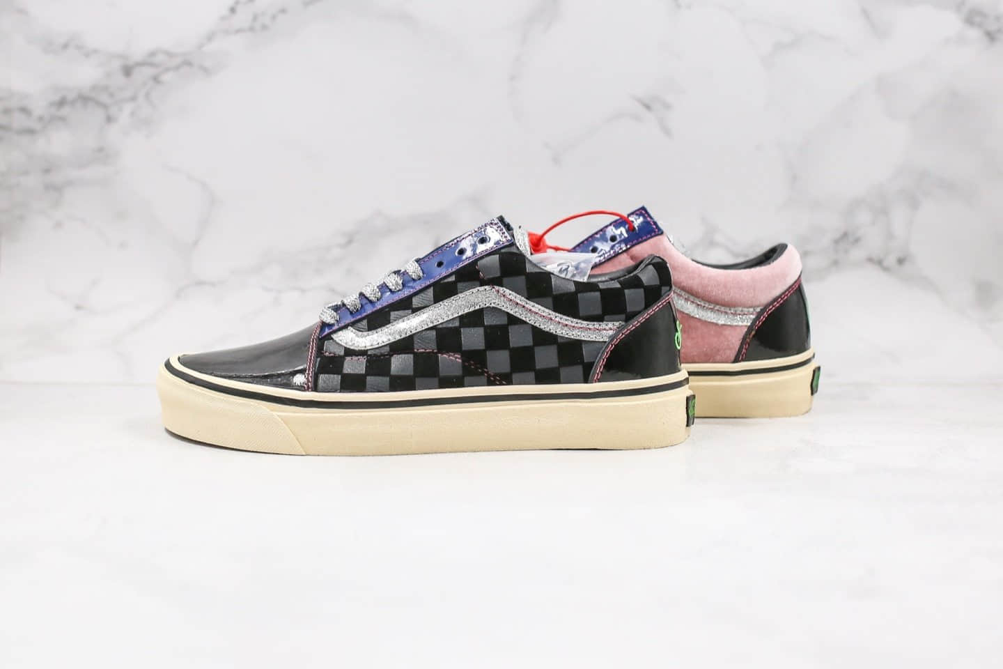 万斯VANS VAULT X FEATURE OLD SKOOL AUTHENTIC公司级版本联名款低帮丝绒漆皮灯芯绒蓝粉色撞色拼接棋盘盒子原档案数据开发 (ID:32003) - 图片1