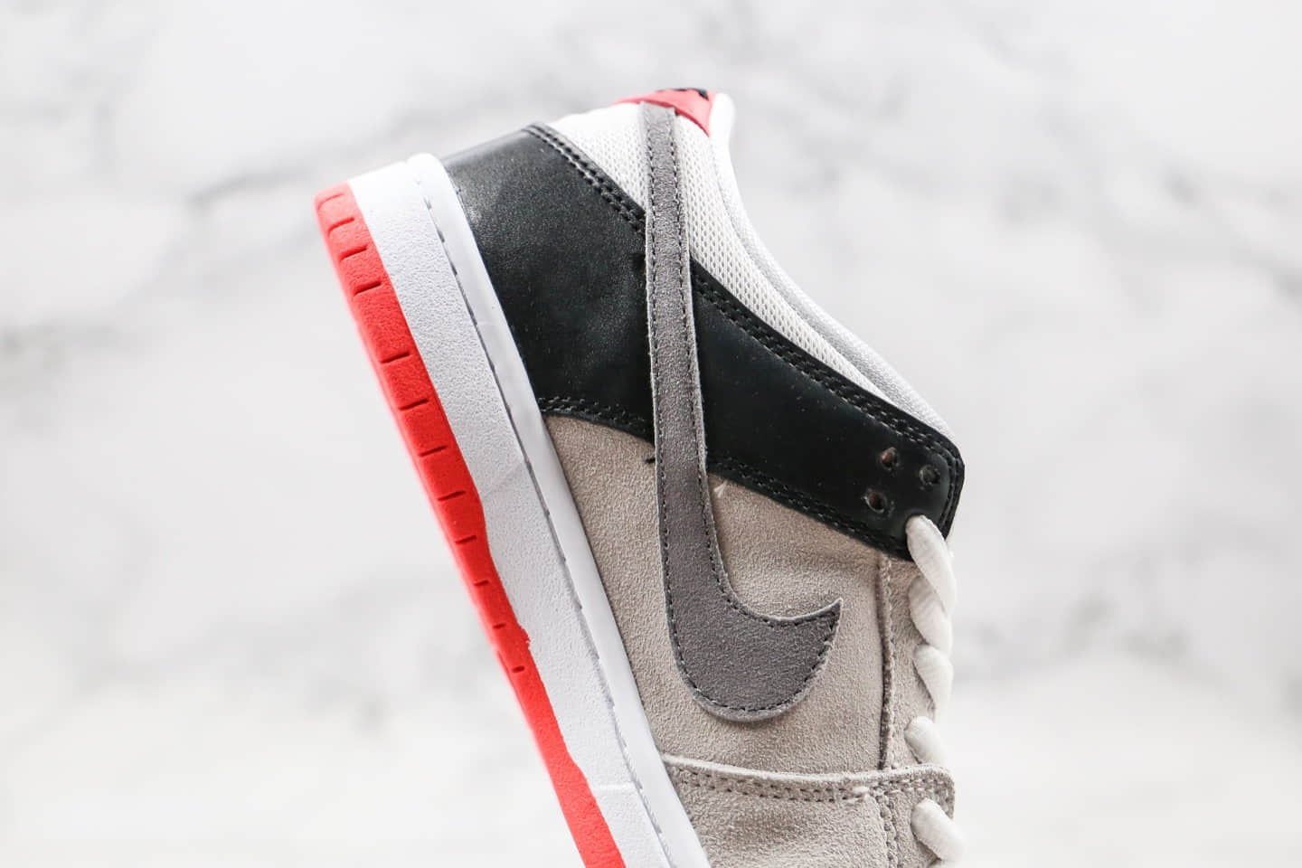 耐克Nike Dunk SB Low Pro ISO纯原版本低帮DUNK板鞋灰黑红色红外线配色内置Zoom气垫原鞋一比一开模打造 货号:敏感内容2563-004