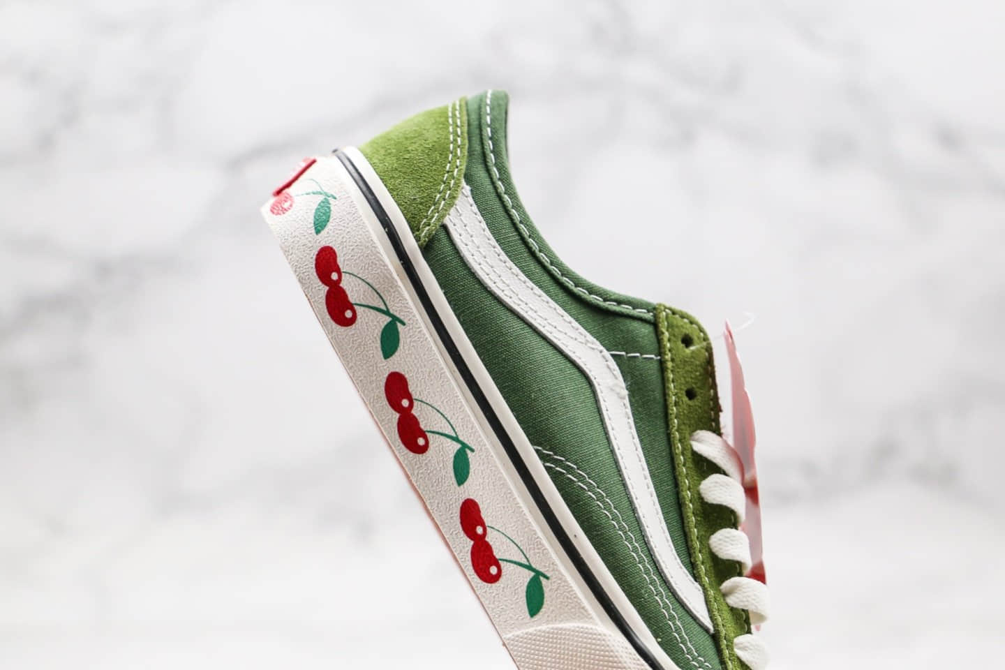 万斯Vans Style 36 Decon SF公司级版本低帮半月包头牛油果小樱桃配色原厂硫化大底 货号:VN0A3MVLYTL